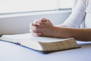 prayer-hands-bible